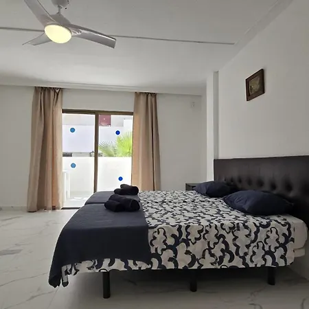 In Parque Cattleya, Playa De Americas Appartement