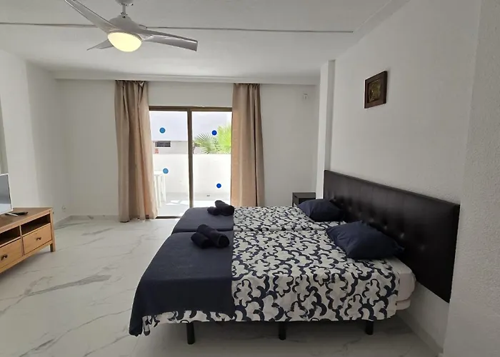 Apartman In Parque Cattleya, Playa De Americas